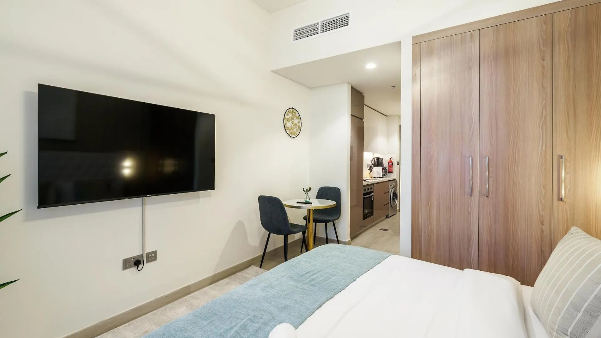 Stylish & Spacious Studio In Meydan Dash Stays Dubai 0*,