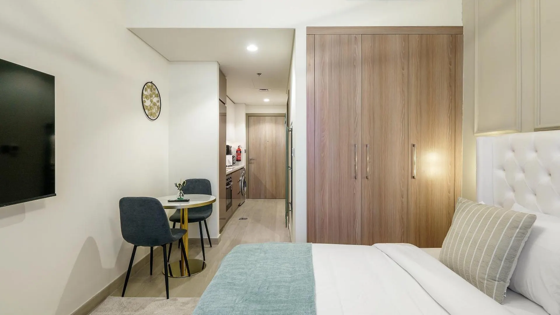 Apartment Stylish & Spacious Studio In Meydan Dash Stays Dubai