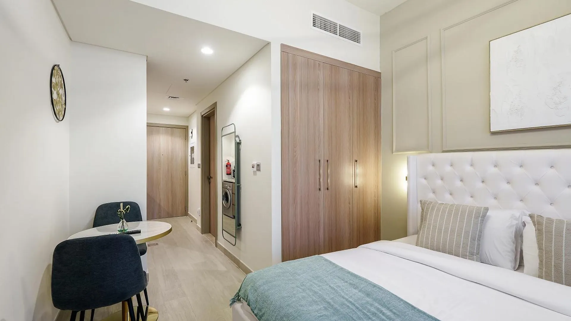 Apartment Stylish & Spacious Studio In Meydan Dash Stays Dubai