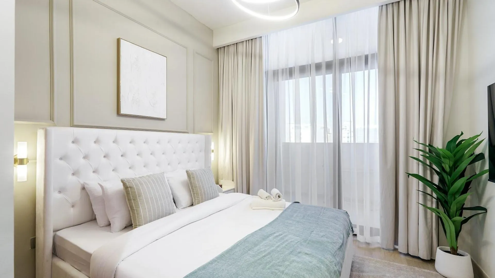 Stylish & Spacious Studio In Meydan Dash Stays Dubai